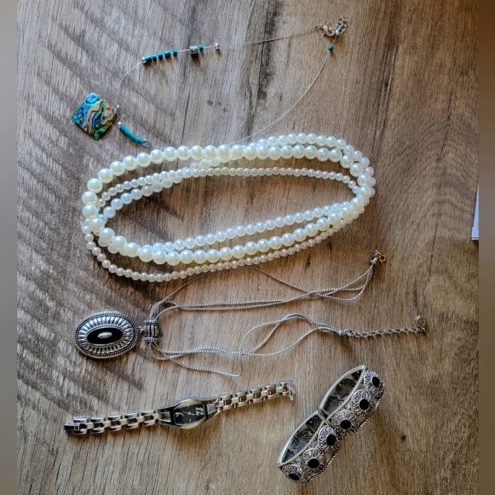 Assorted jewelry & watch